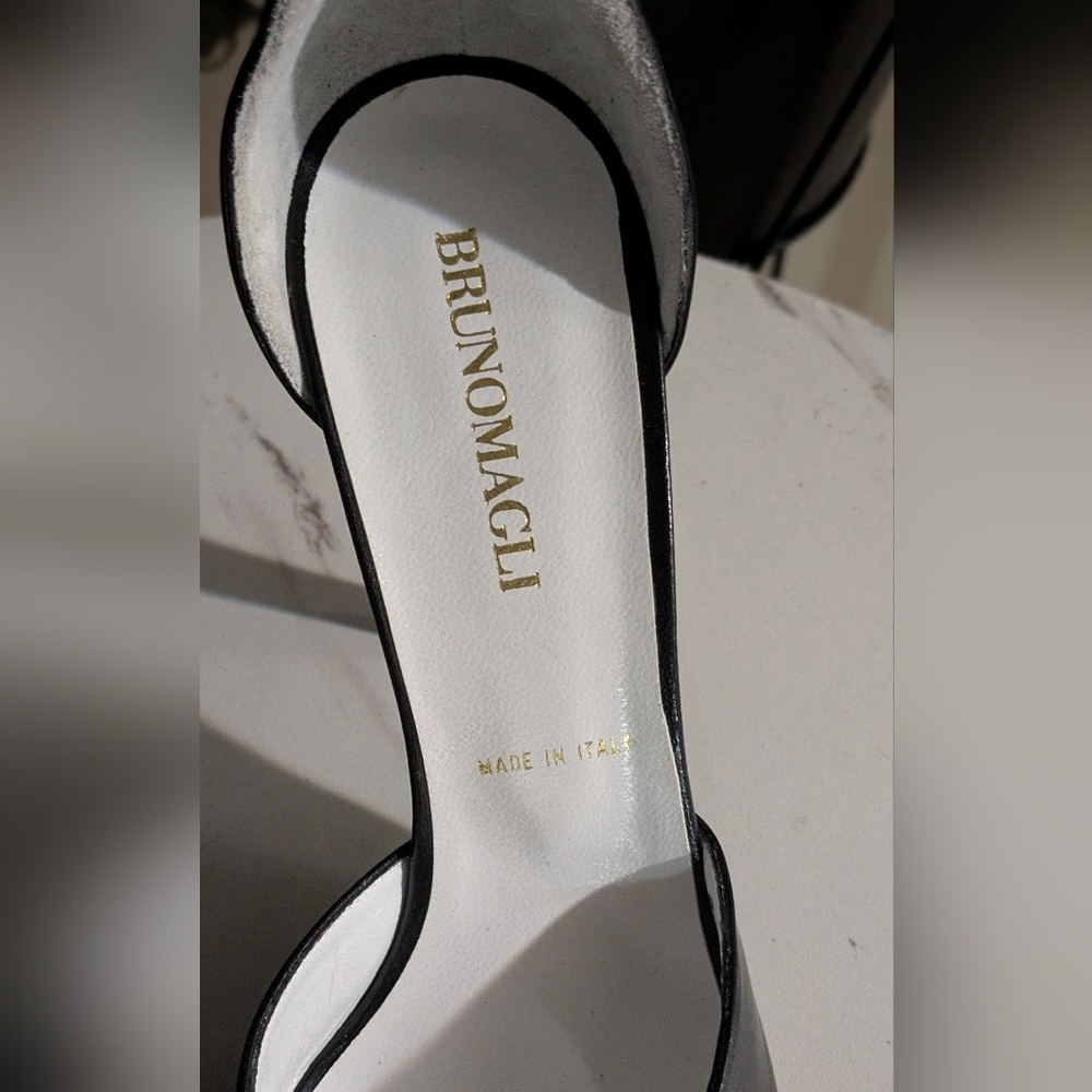 *Rare* Bruno Magli Black Women's Heels - Picture 7 of 12